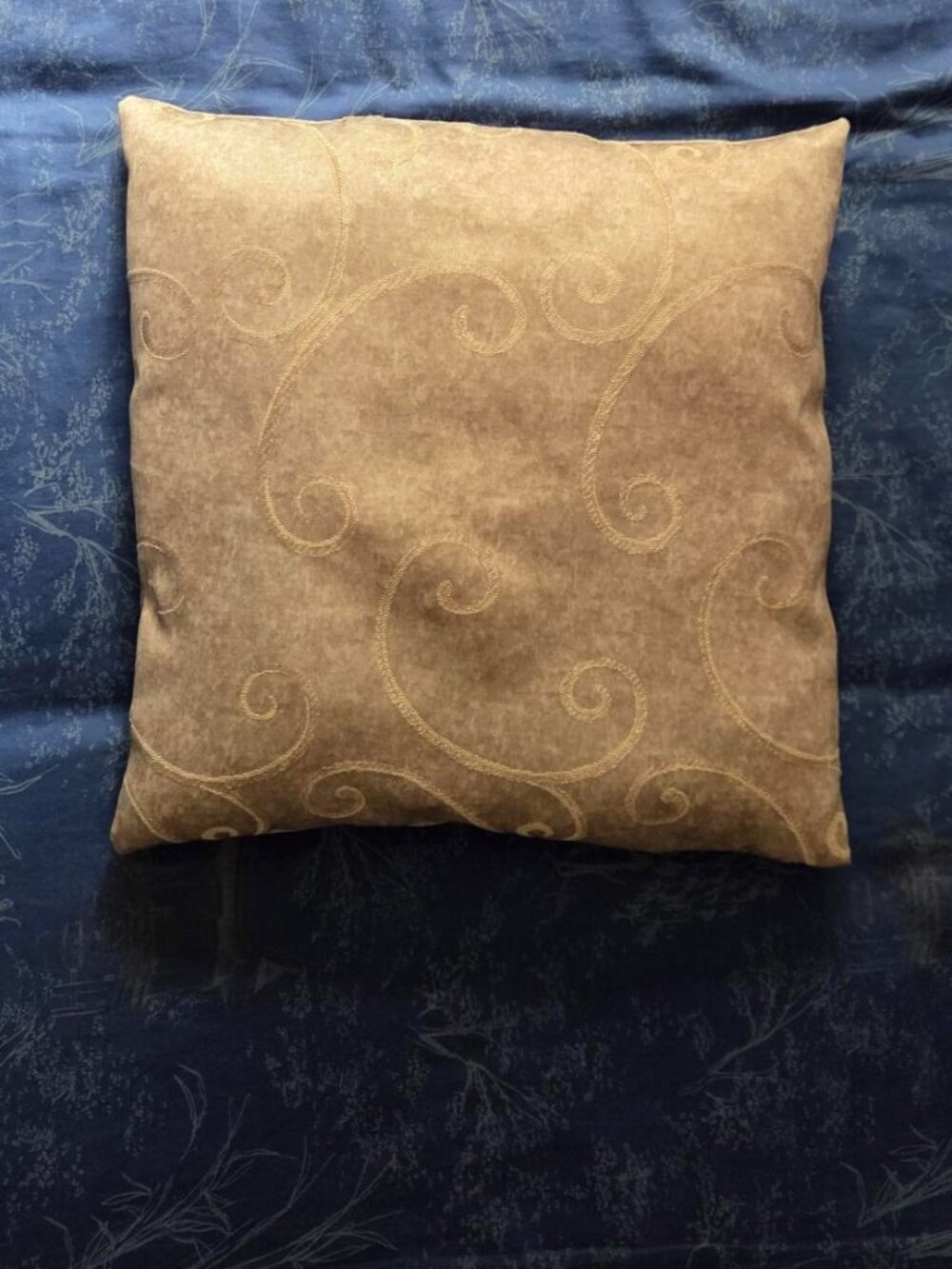 16 x 16 in. pillow - synthetic fill